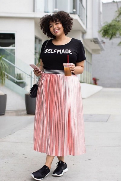 plus-size-pleated-skirt-summer-outfits11
